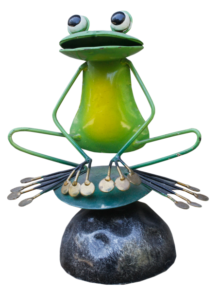 Frosch auf Sockel aus Metall 17x13 cm Höhe 13 cm