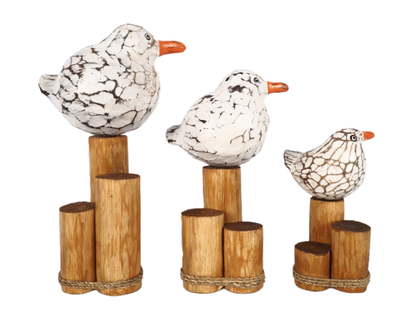 Preview: Möwe aus Vollholz auf Duckdalben mehrfarbig 10x13 cm Höhe 25 cm